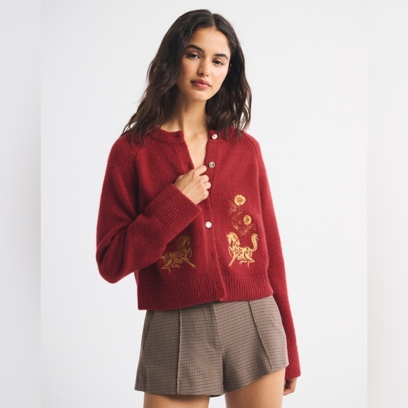 Abercrombie & Fitch Lunar New Year Crew Cardigan Medium NWT - Picture 7 of 11